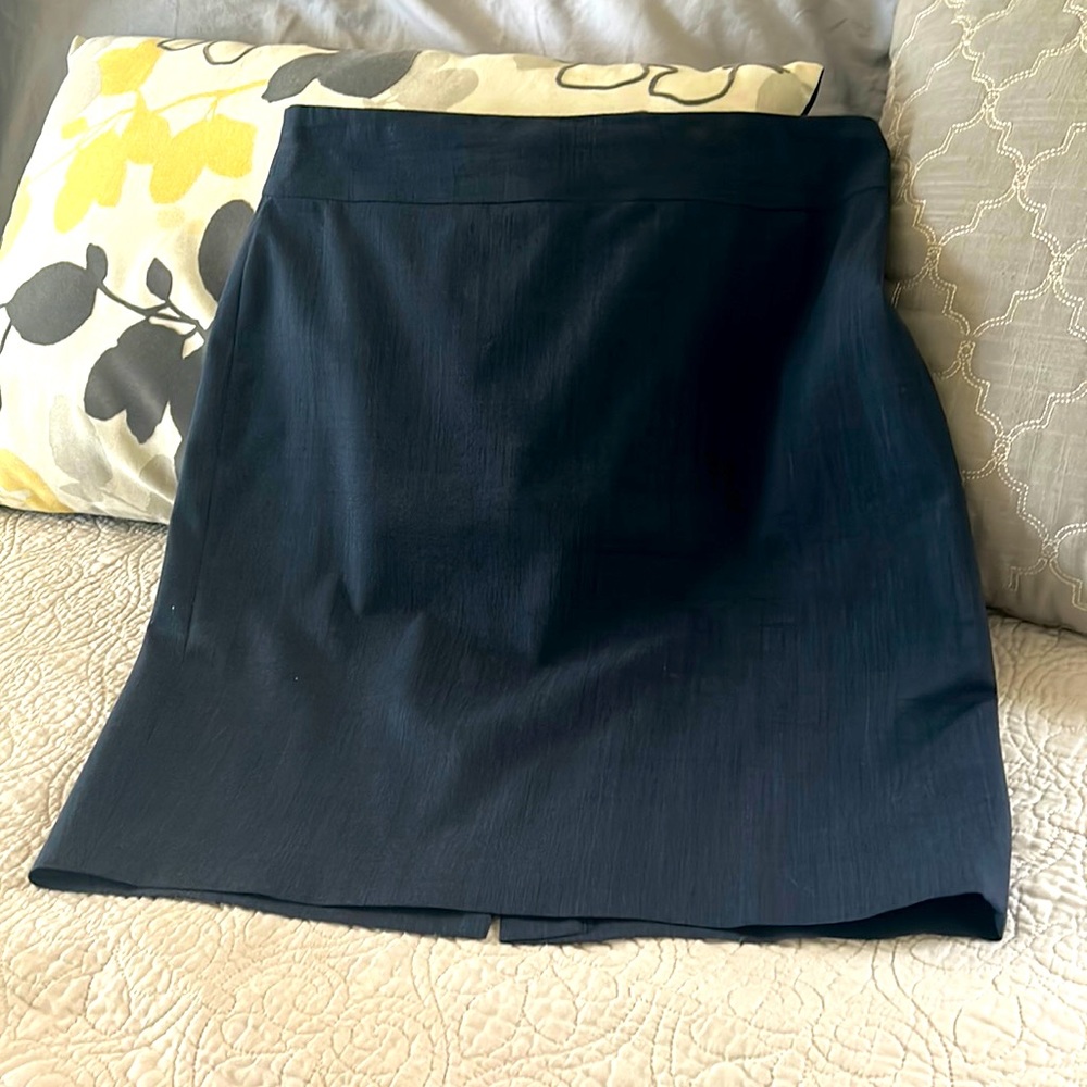 Banana Republic lined suit skirt size 8P